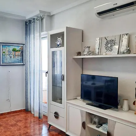 Апартаменты Stunning In Торевьиа